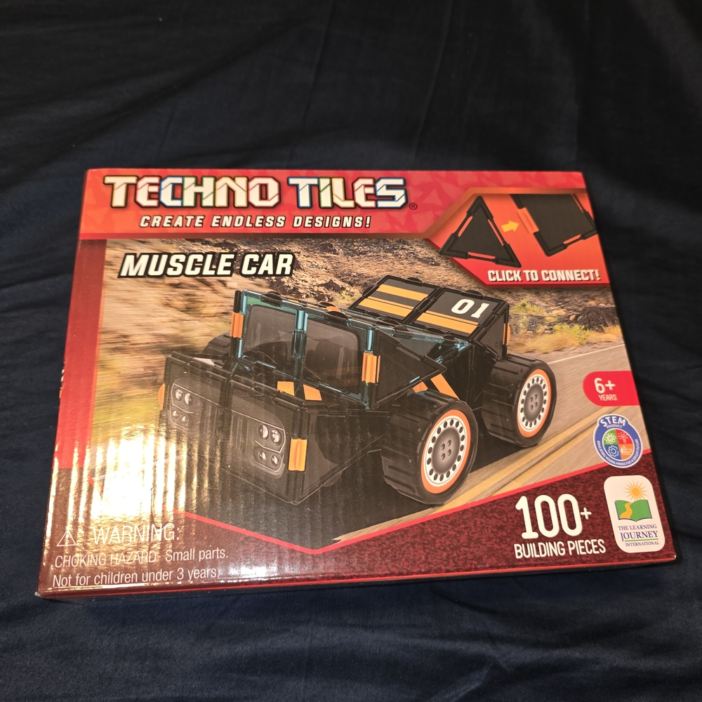 Muscle Car Building Set - Black and Orange